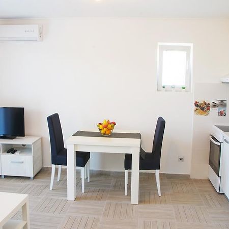 Apartmani Tivat Kaludjerovic Rum bild
