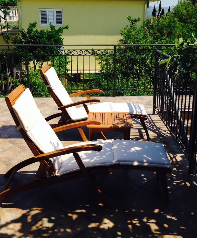 Apartmani Tivat Kaludjerovic Rum bild