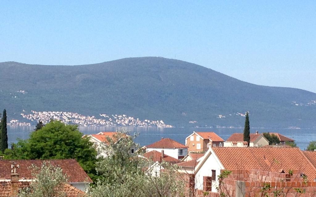 Apartmani Tivat Kaludjerovic Rum bild